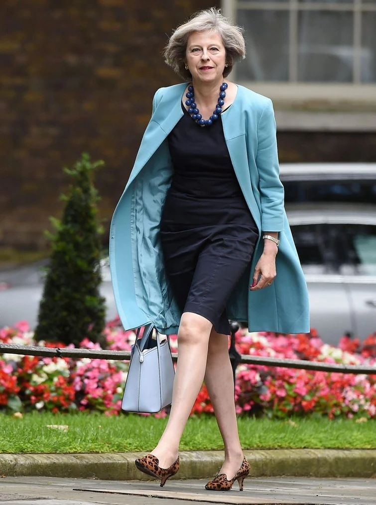 Fashion Icon Theresa May il primo ministro inglese col pallino della moda finisce sulla copertina di Vogue