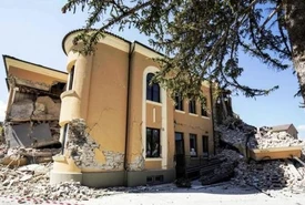 Edifici non a norma e a rischio crollo il rapportodenuncia sulla scuola italiana