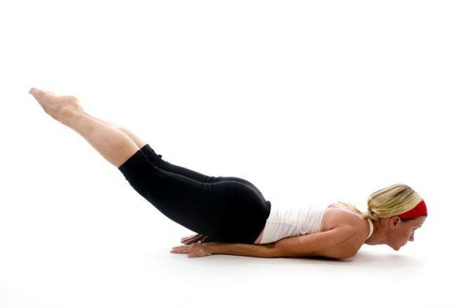 Sei posizioni yoga contro la pancia gonfia