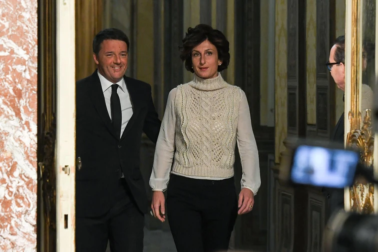 Dopo la netta vittoria del No Renzi si dimette e ringrazia commosso i figli e la moglie Agnese