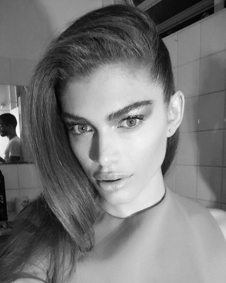 Valentina Sampaio la modella transgender che ha conquistato Vogue Paris