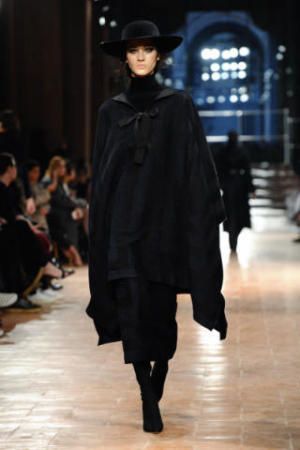 Milano Fashion Week Gigi Hadid è la stella di Alberta Ferretti