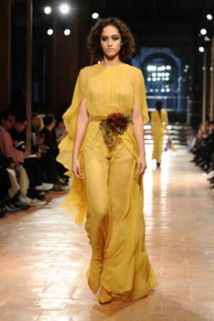 Milano Fashion Week Gigi Hadid è la stella di Alberta Ferretti