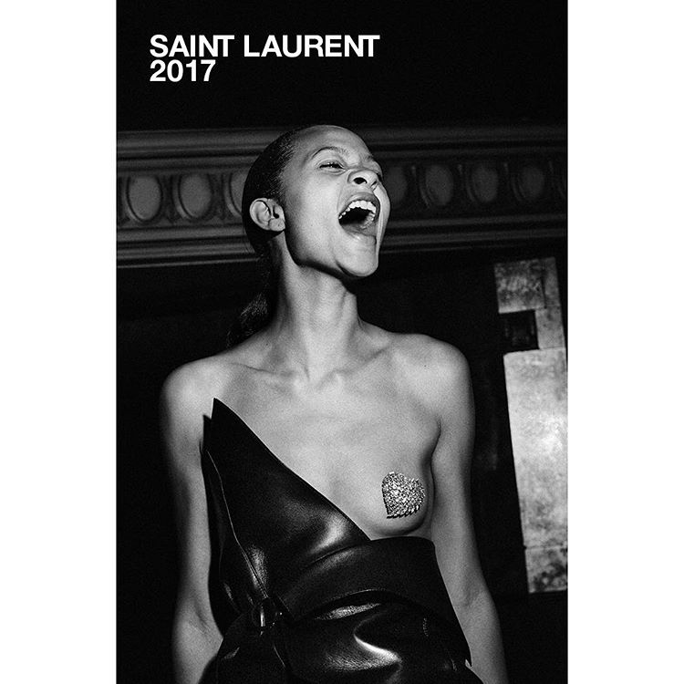 Immagine sottomessa e degradante della donna la pubblicità shock di Yves Saint Laurent