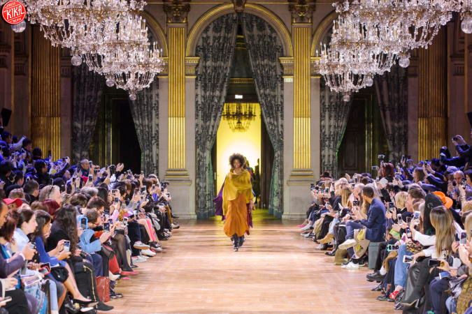 Paris Fashion Week Issey Miyake sfila in passerella