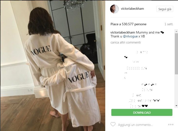 Victoria Beckham sfugge alla censura e stupisce con le trasparenze