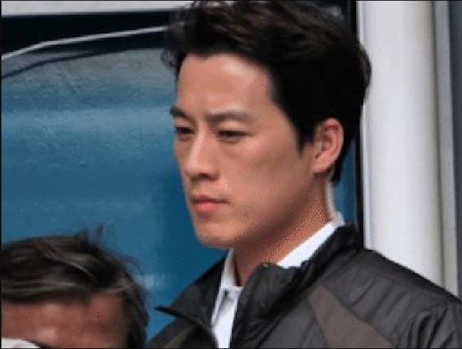 La guardia del corpo del presidente sudcoreano fa colpo e si scatena il fanclub