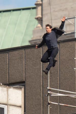 Mission Impossible lincidente di Tom Cruise Le immagini