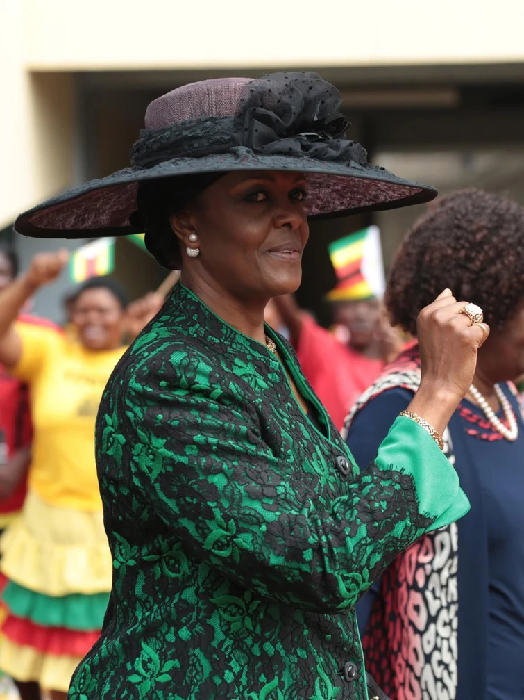 Modella pestata a sangue dalla moglie di Mugabe