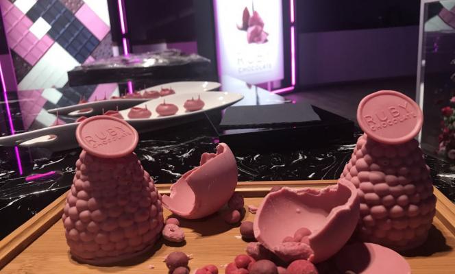 Food trend del 2019 esplode la passione per il ciccolato rosa