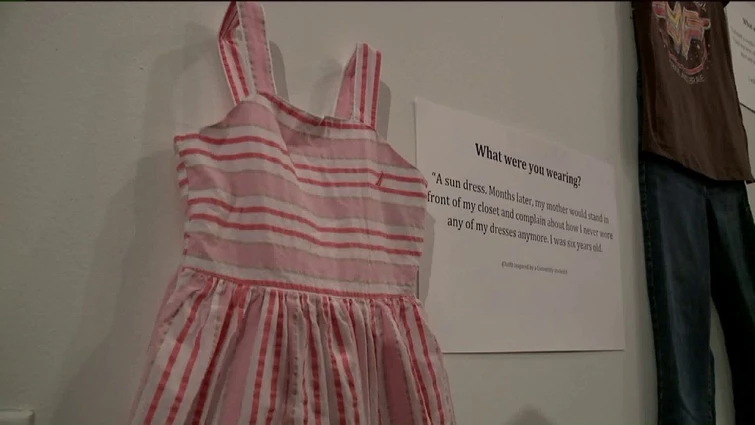Come eri vestita Gli abiti delle vittime di stupro in mostra contro i pregiudizi
