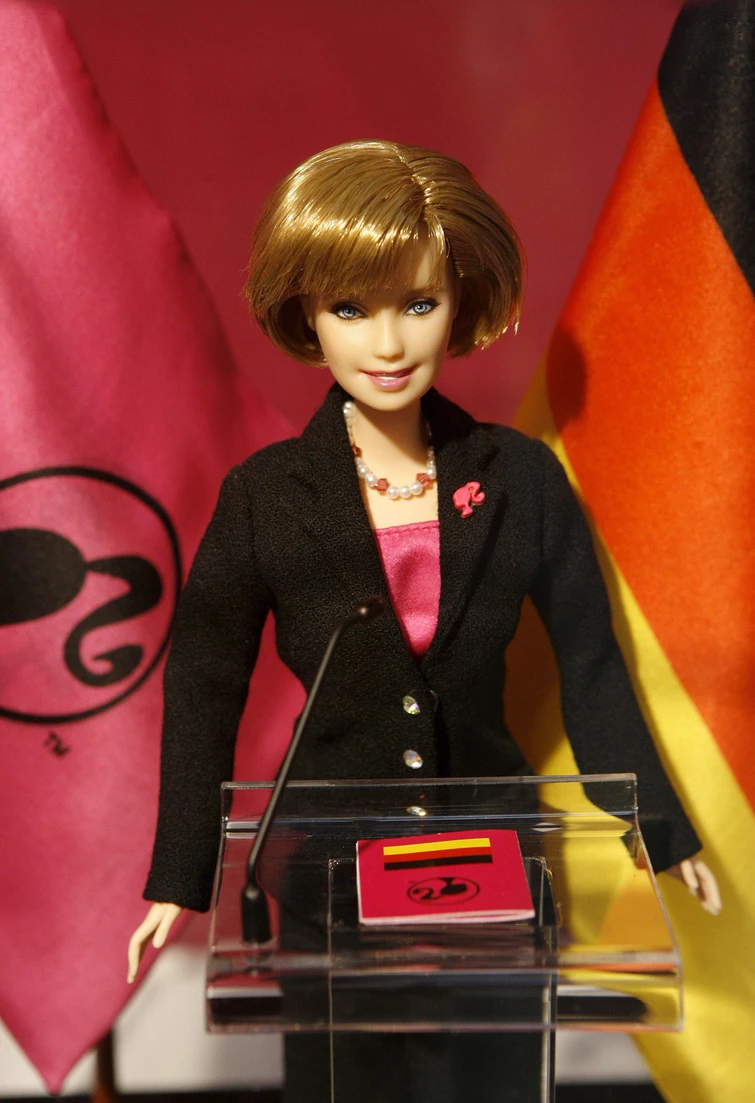 Il Messico vieta la BarbieFrida Khalo