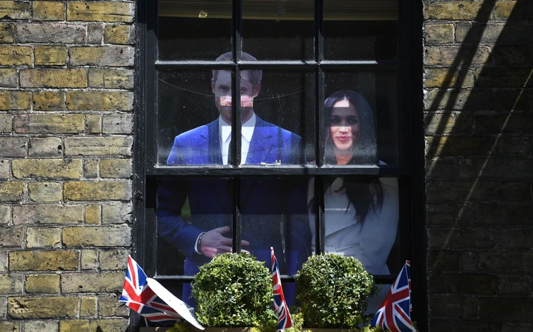 Dai dolci alle maschere sale la febbre a Windsor per il royal wedding Ma il padre di Meghan non ci sarà