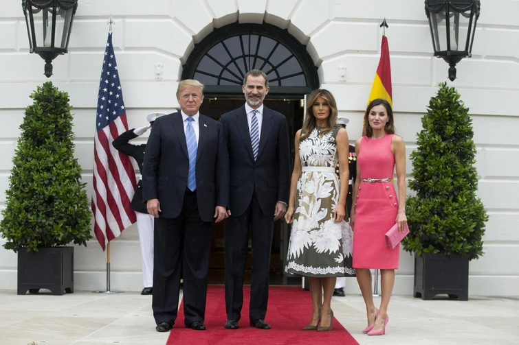 Letizia di Spagna ricicla un abito della First Lady