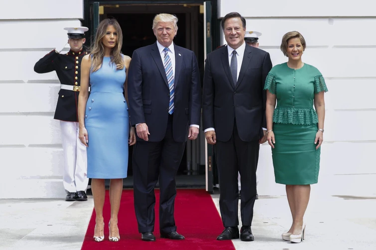 Letizia di Spagna ricicla un abito della First Lady