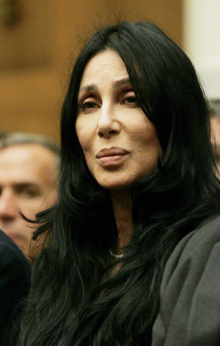 Cher compie 72 anni e svela il suo elisir di giovinezza