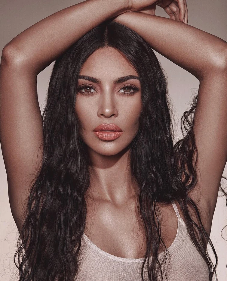 Kim Kardashian accelera sul divorzio ecco perché ha fretta di tornare single