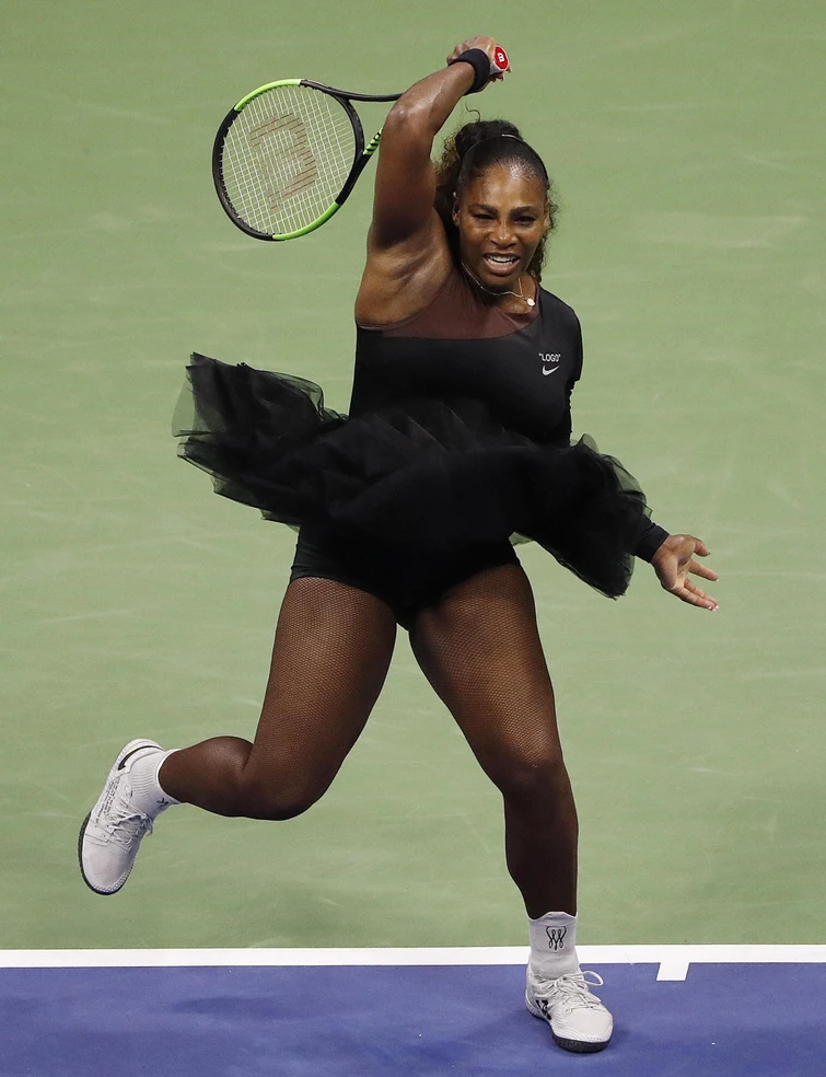 Serena Williams debutta come designer di moda e sfila con la figlia