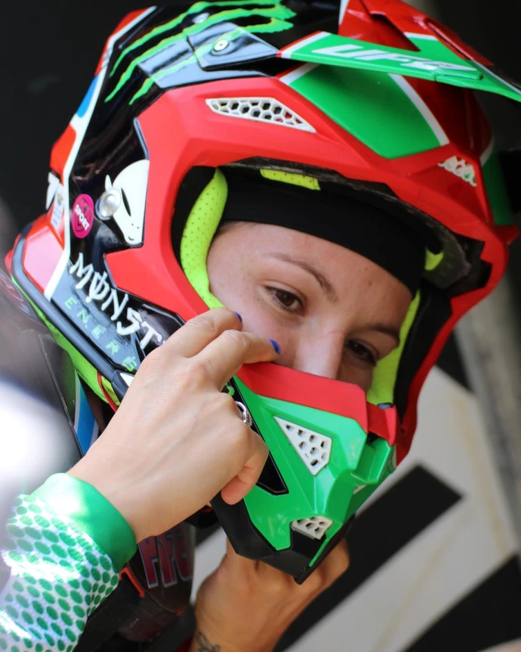 Il fenomeno Kiara Fontanesi sei volte campionessa del mondo di motocross
