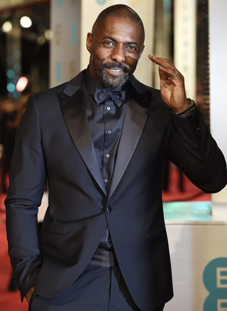 Idris Elba è luomo più sexy del mondo per il 2018