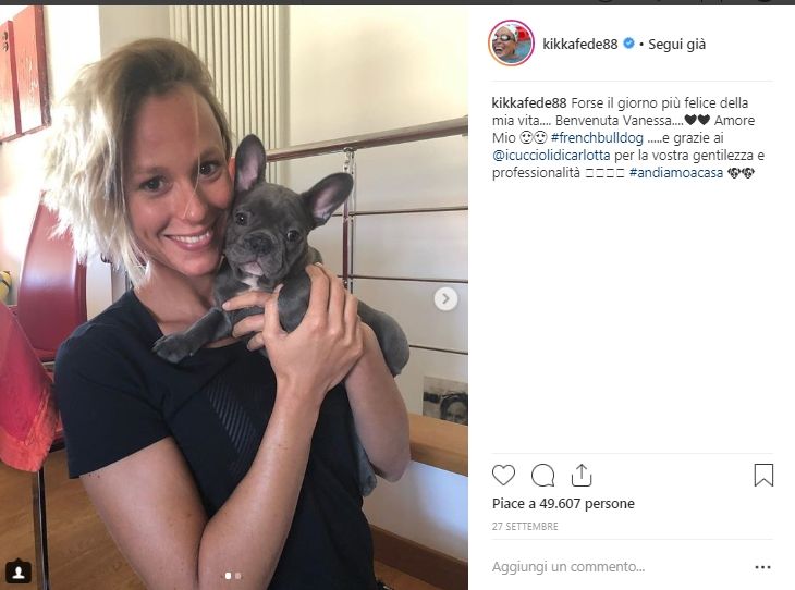 Federica Pellegrini senza reggiseno scela su Instagram il nuovo tatuaggio sarà un rosario
