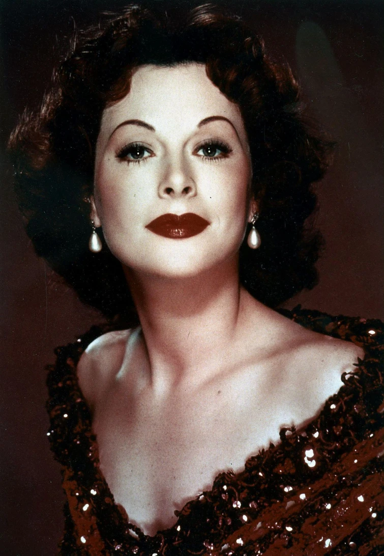 Hedy Lamarr la bellissima attrice di Hollywood che inventò il WiFi