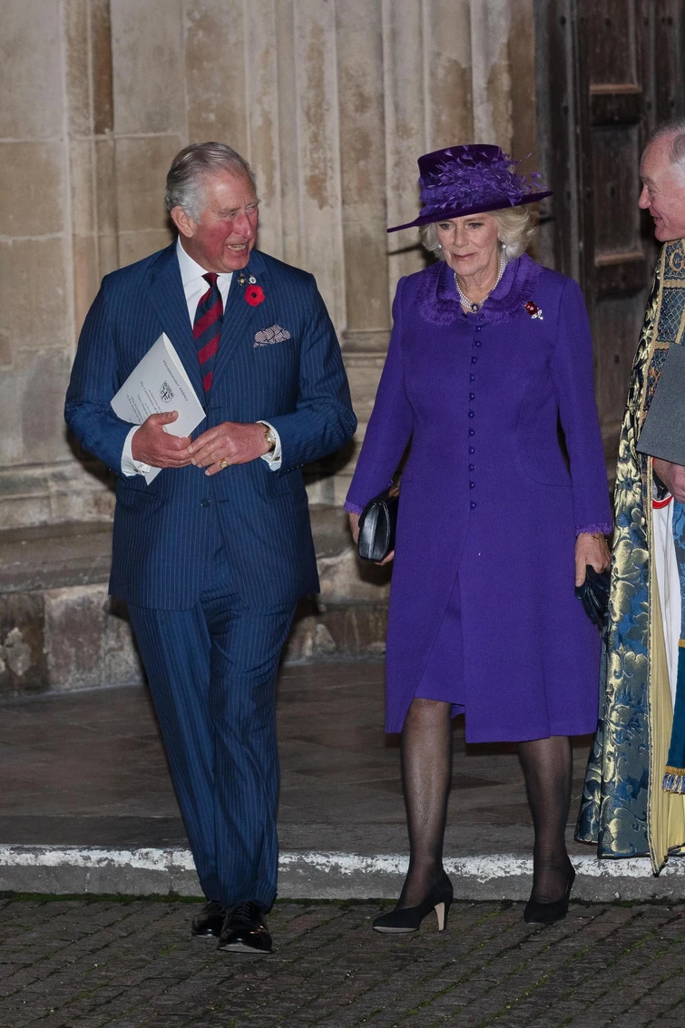 Elisabetta promuove Camilla ora anche a lei spetta linchino