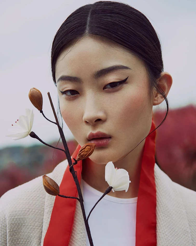 La modella della fallimentare campagna pubblicitaria Dolce  Gabbana rompe il silenzio