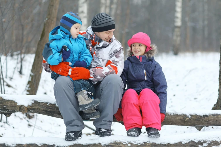 Trekking dinverno da soli con cane o bambini alcuni consigli