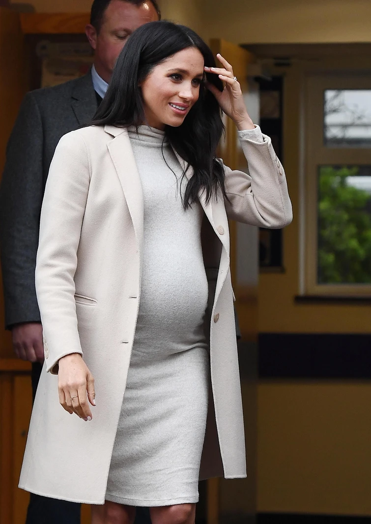 Meghan instancabile al settimo mese di gravidanza le reazioni della regina