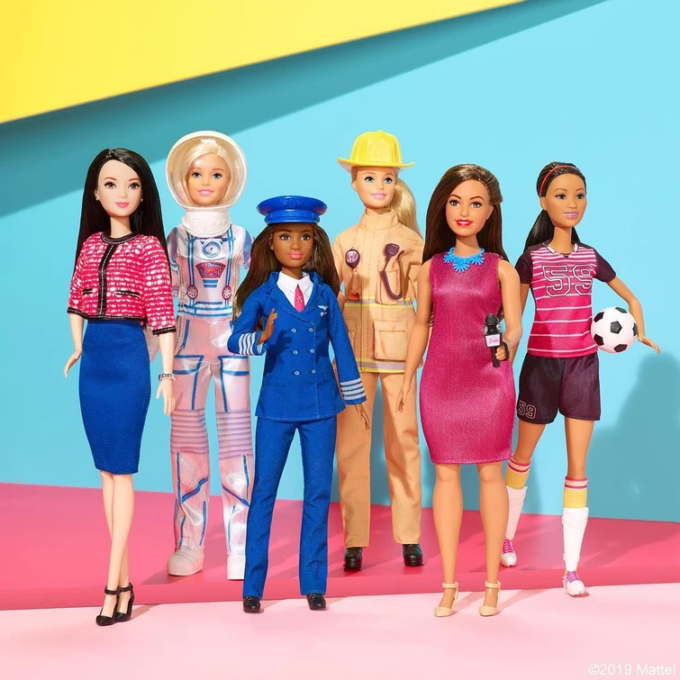 Barbie compie 60 anni e svela i suoi segreti