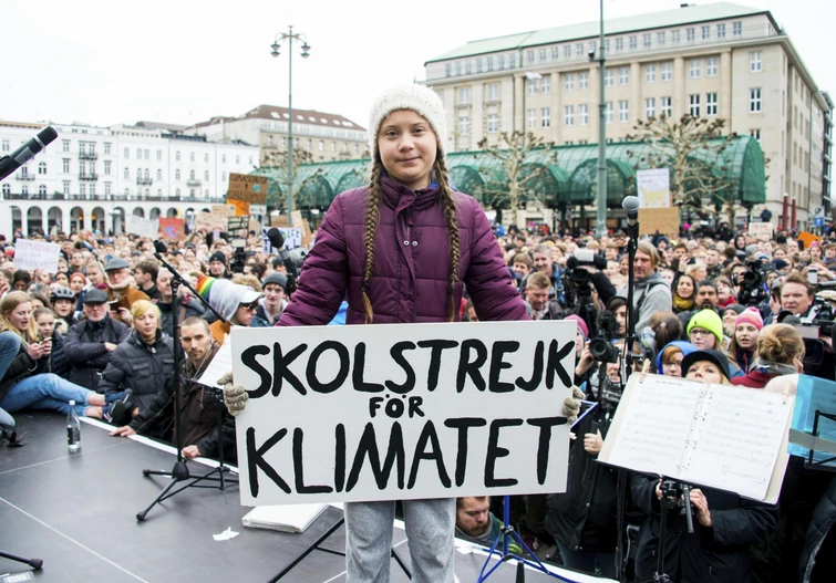 Tutti contro Greta Thunberg