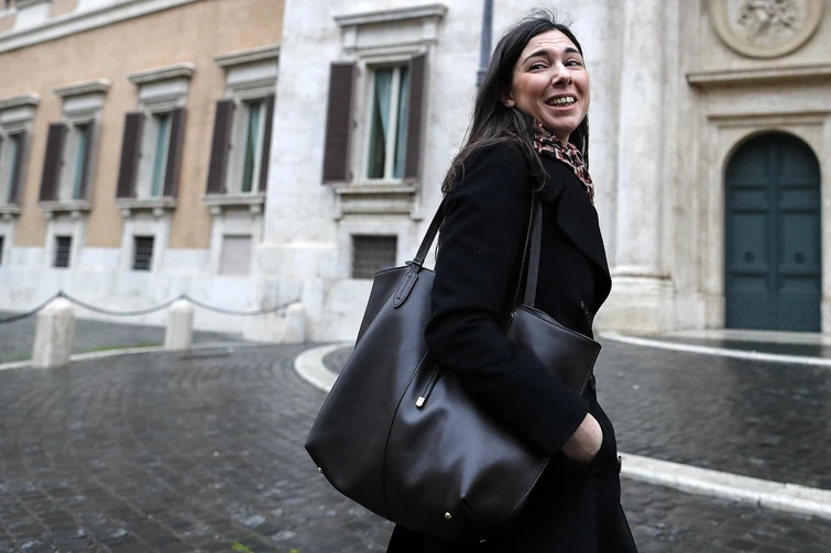 Diletta Belen la deputata Giulia Sarti le foto hard e i ricatti Le vittime illustri del revenge porn