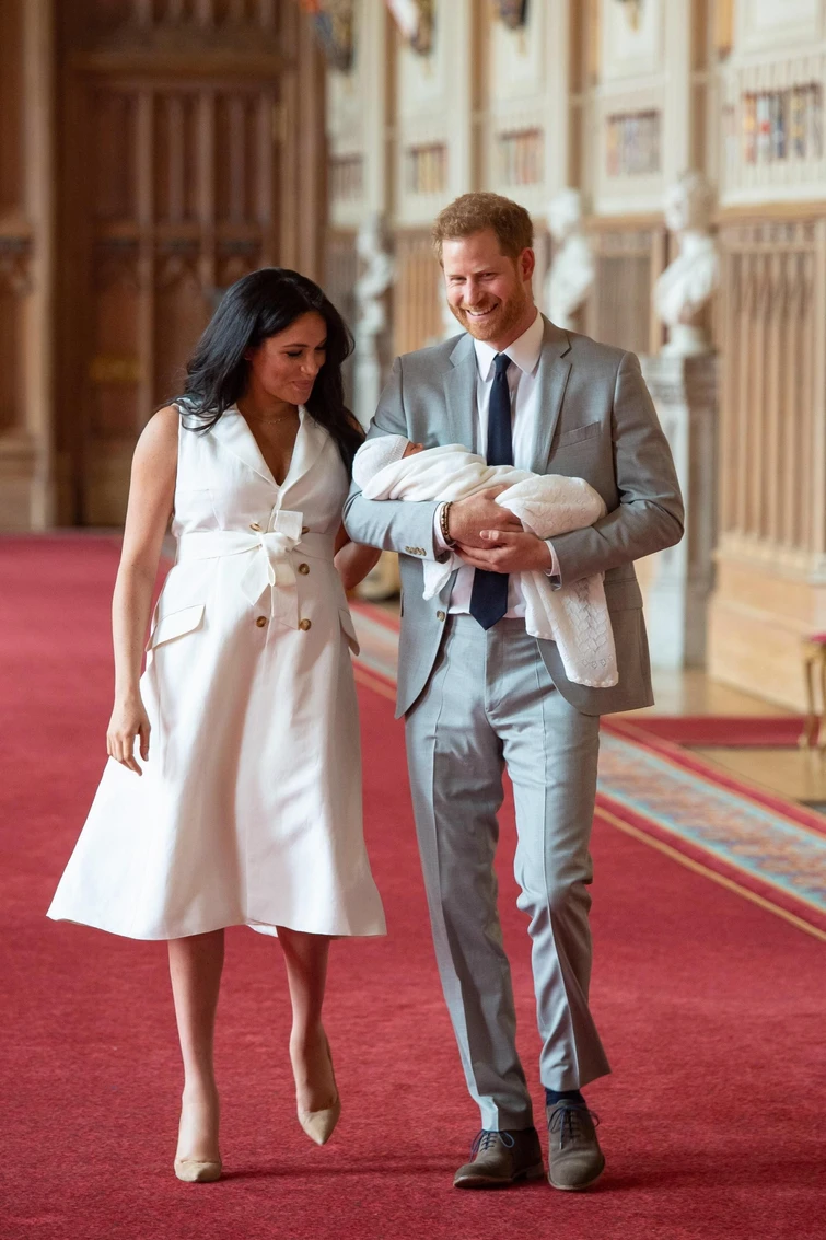 Harry e Meghan mostrano il Royal baby  un sogno