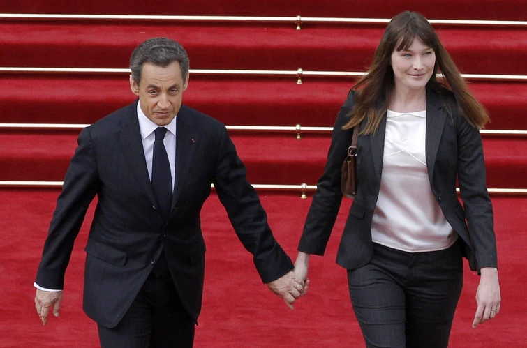In copertina Sarkozy più alto di Carla Bruni e i social ironizzano
