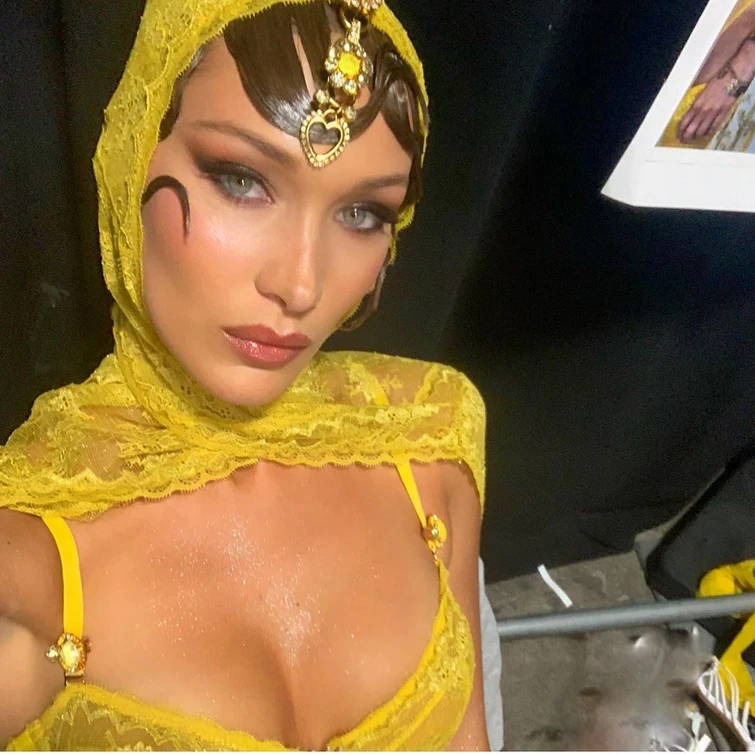 Bella Hadid è la donna più bella del mondo lo dice la scienza