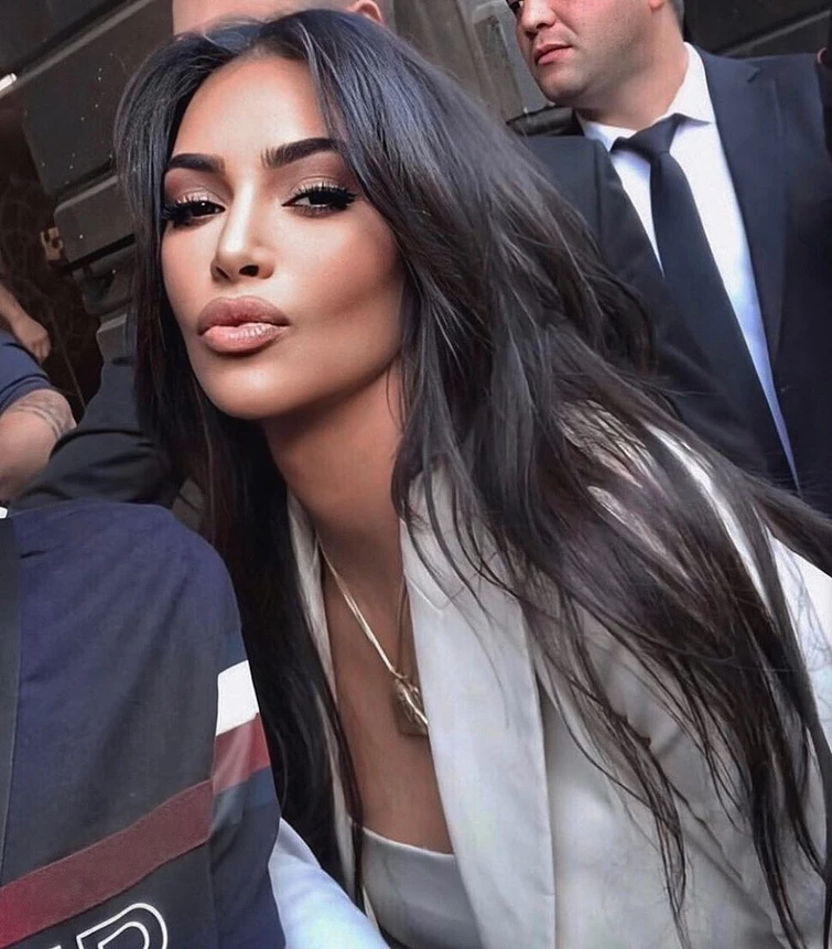 A 39 anni Kim Kardashian vuole cambiare vita e punta in alto