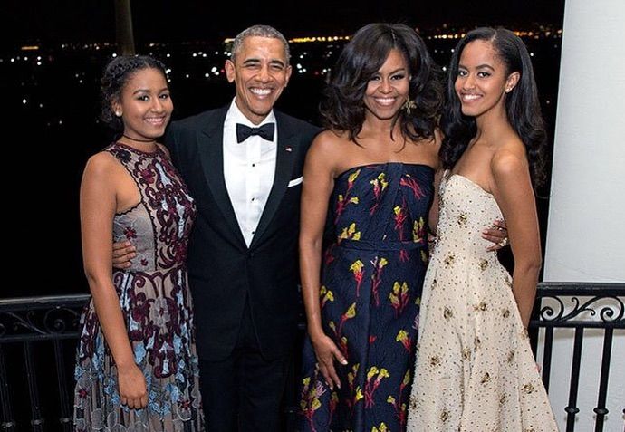 Chi si rivede La famiglia Obama al gran completo
