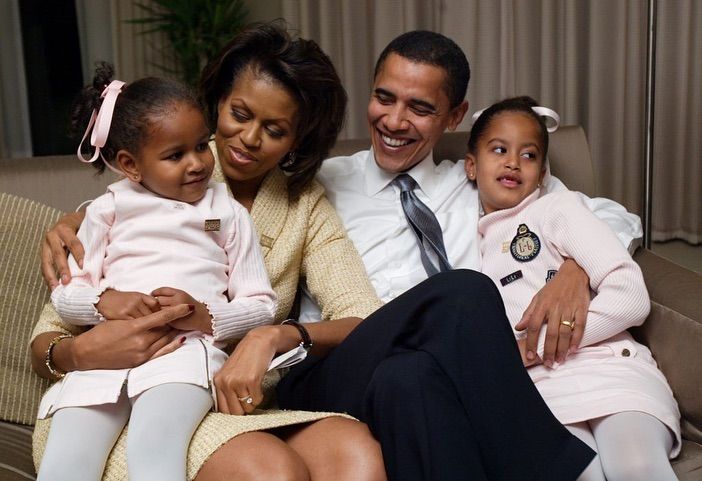 Chi si rivede La famiglia Obama al gran completo