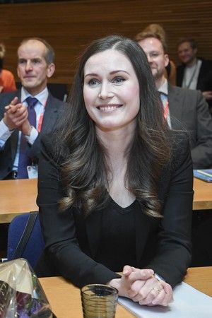 Sanna Marin sarà la premier più giovane del mondo ed è a capo di una coalizione di 5 donne