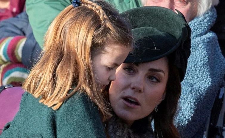 La guerra dei Windsor non si ferma neanche a Natale la risposta di Kate a Meghan
