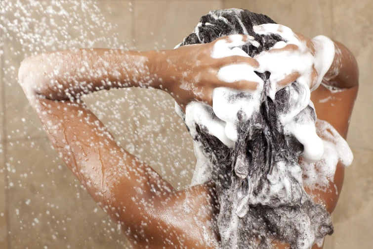 Prendersi cura dei capelli dallo shampoo allalimentazione I trucchi casalinghi