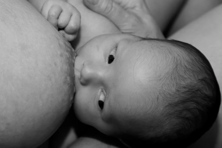 Virus dalla Cina e gravidanza rischi per madre e bambino
