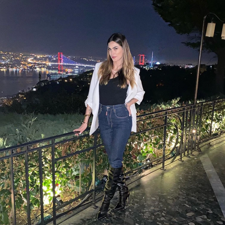 Coronavirus Melissa Satta costretta a rimanere ad Istanbul