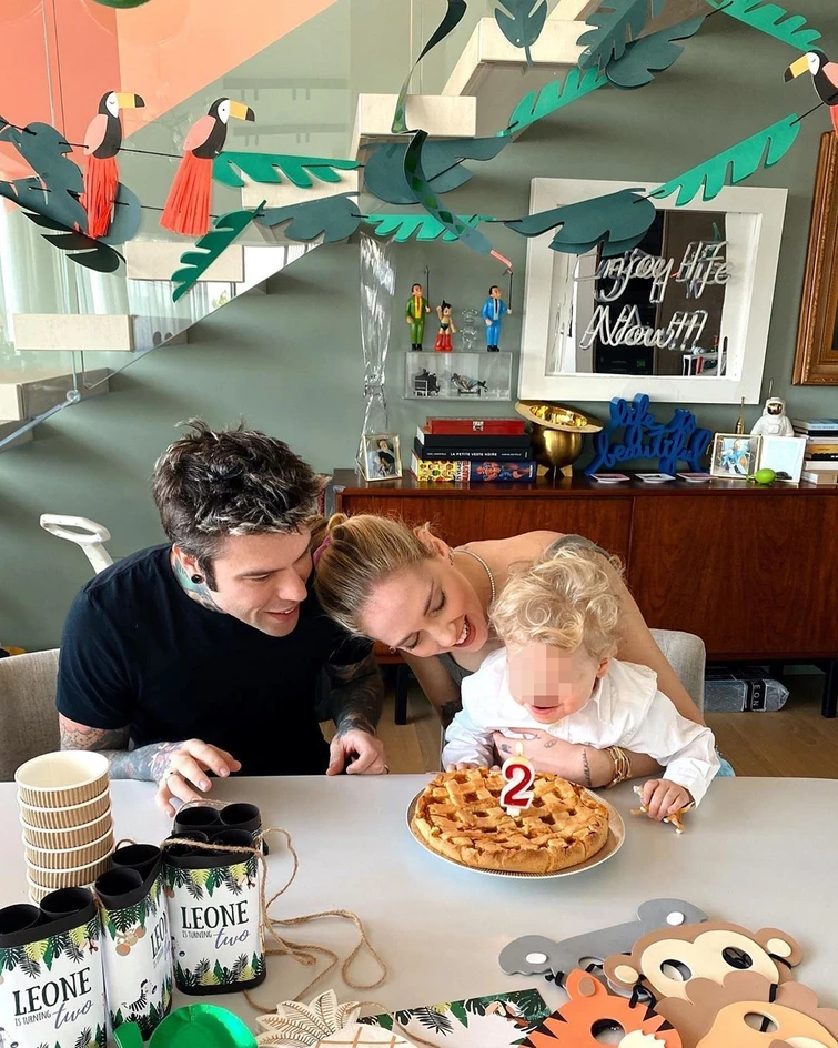 Leone compie 2 anni la torta fatta da Chiara e la festa casalinga