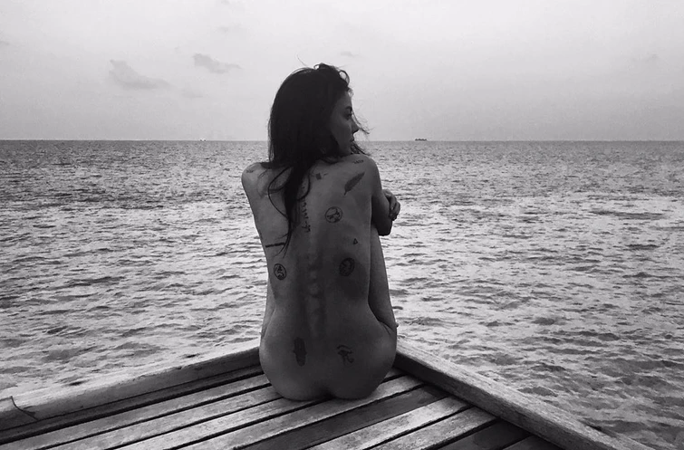 Sognando le vacanze fioccano sui social le foto in bikini