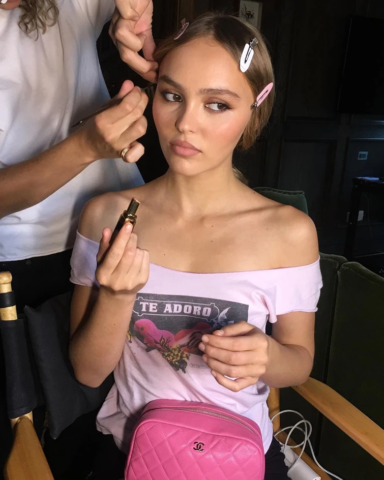 LilyRose Depp e laccusa di essere una raccomandata la risposta mette tutti al tappeto