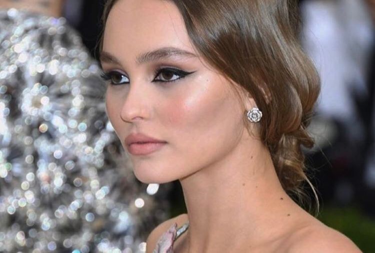 LilyRose Depp la figlia di si è messa i drammi alle spalle