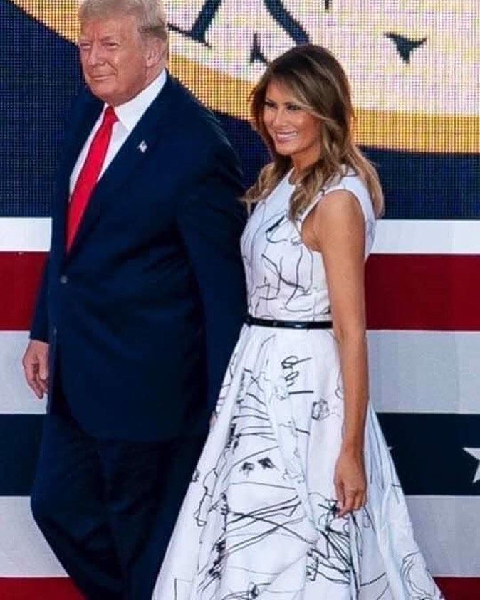 Il vestito di Melania Trump da 2500 dollari fa ridere