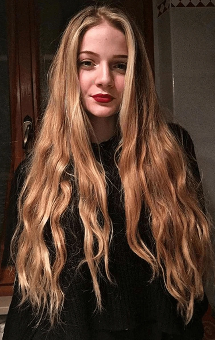 Alessia Logli figlia di Roberta Ragusa vince un concorso di bellezza